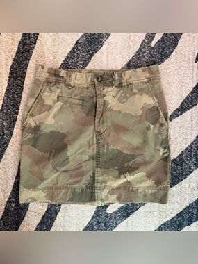 Sz 1 Y2K Gap Green Camo Mini Skirt Preppy Utility